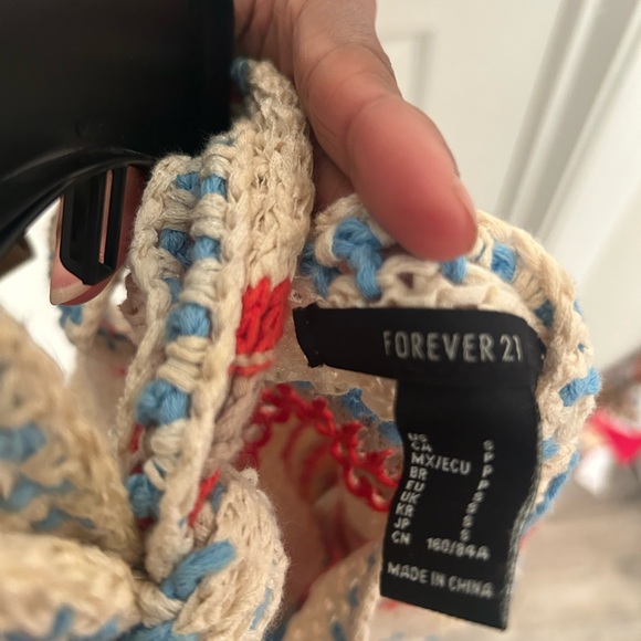 Forever 21 Crochet dress Blue Cream Details.  Stock photo slightly different - Picture 3 of 5